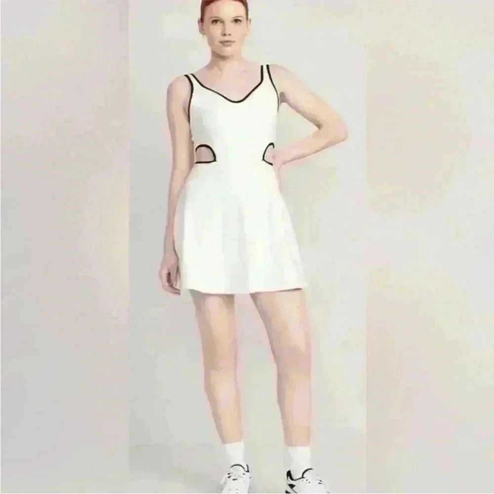 Old Navy Powersoft Cutout Tennis Dress, Medium